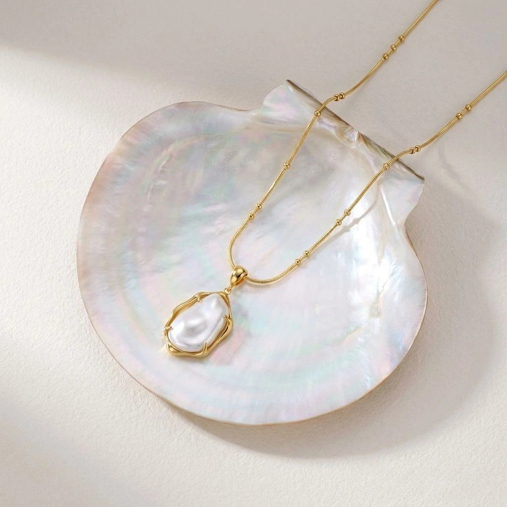 Baroque Pearl Pendant Necklace