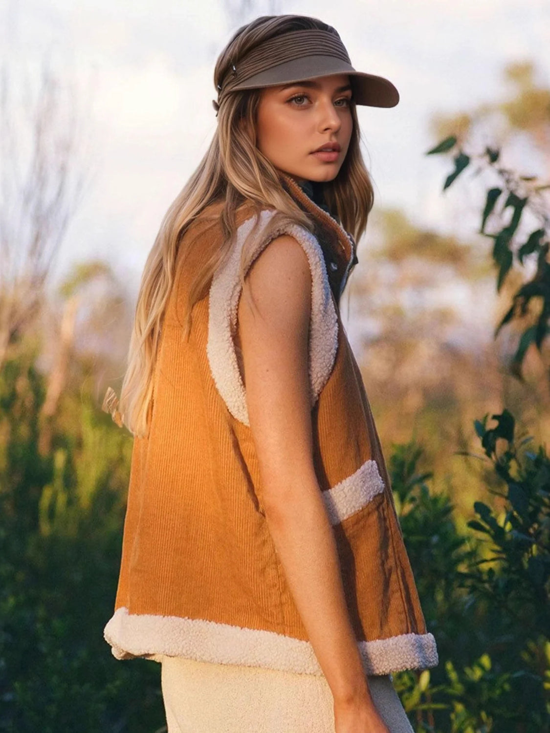 Sleek Terracotta Jacket for Ultimate Warmth and Style in Cold Weather